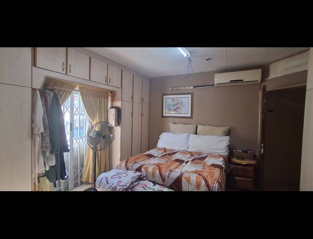 5 BEDROOM FREEHOLD FOR SALE IN STARWOOD